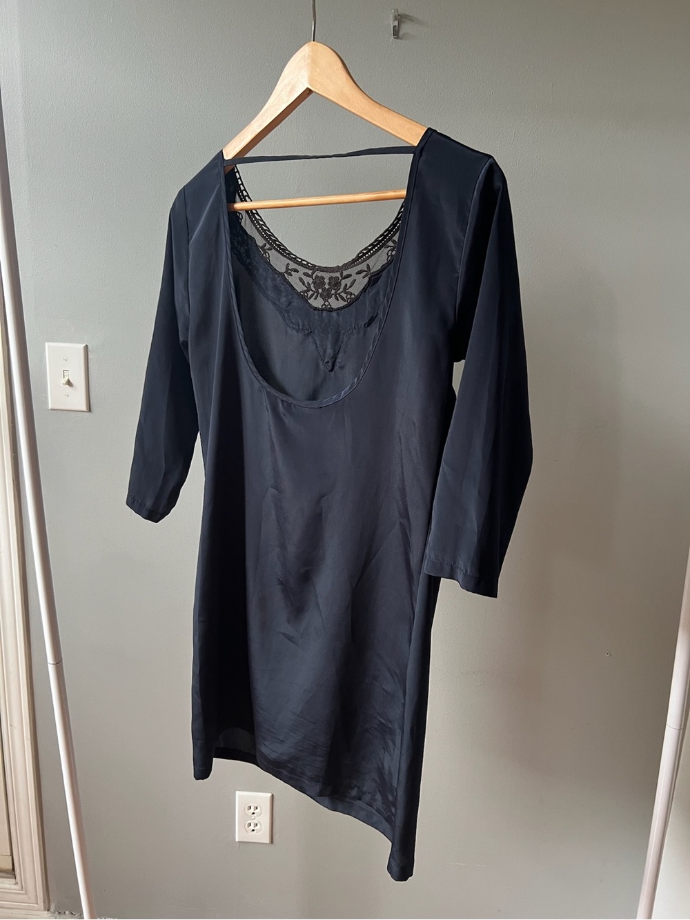 Vero Moda navy backless Black Lace Yoke 3/4 Sleeve Dress - Picture 5 of 5